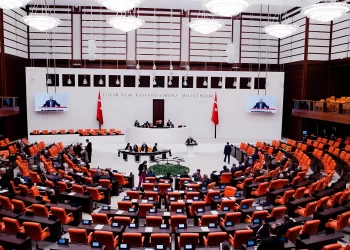 Seçimler bitti! Kaybedenler yine kadınlar!