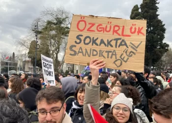 İCOR’dan Türkiye’deki kitlesel protestolarla dayanışma açıklaması