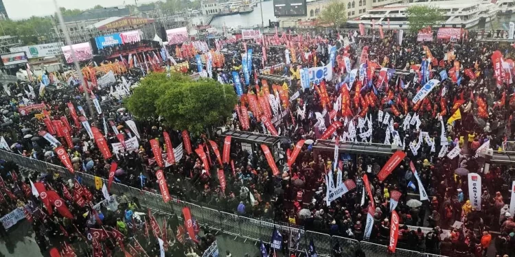 1 Mayıs’ı sınıfsal özüne uygun kutlamak için ne yapmalı?